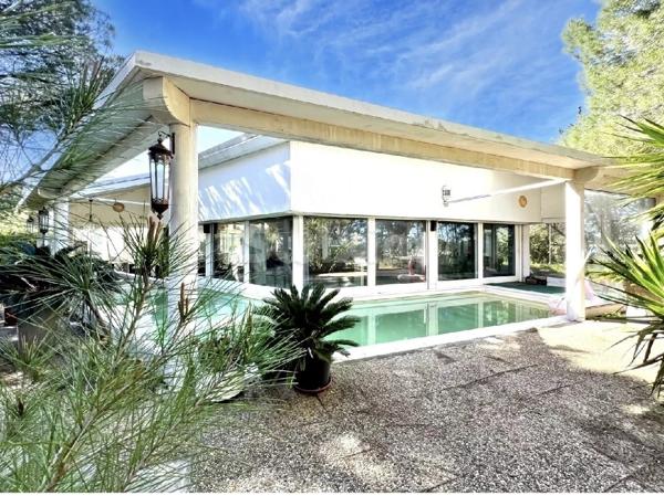 maison architecte piscine jardin