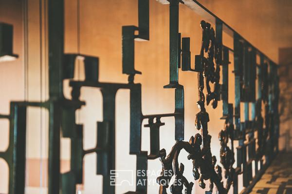 Maison d’architecte des Seventies à deux pas des commodités