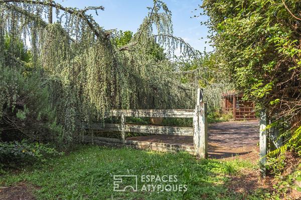 Maison d’architecte des Seventies à deux pas des commodités