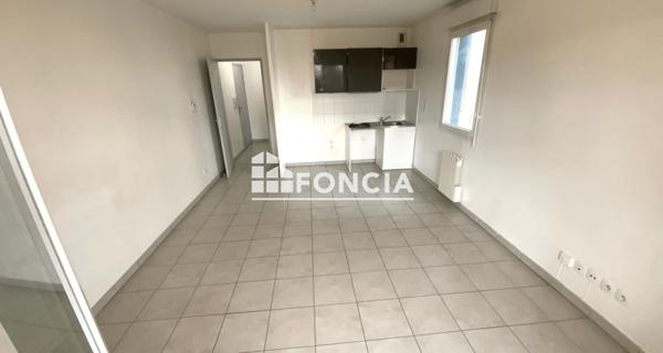 Location Appartement 2 pièces 42.2 m² - Décines-charpieu 69150