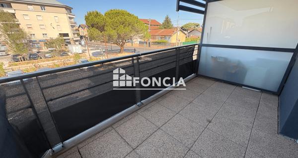 Location Appartement 2 pièces 42.2 m² - Décines-charpieu 69150