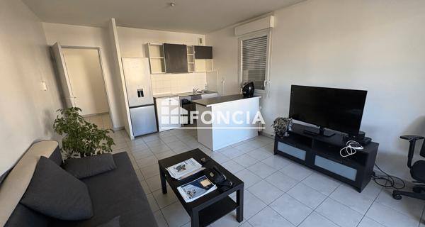 Location Appartement 2 pièces 42.2 m² - Décines-charpieu 69150