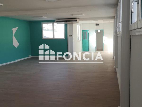 Location Local commercial 1 pièce 98 m² - Grenoble 38100