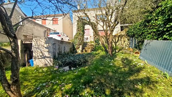 MONTREUIL - PARC MONTREAU- Pavillon à potentiel.