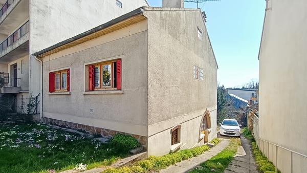 MONTREUIL - PARC MONTREAU- Pavillon à potentiel.