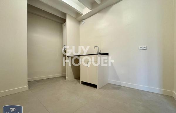 Appartement T3 entièrement refait avec balcon - secteur terreaux