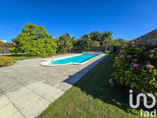 Maison à vendre 8 pièces 238 m² Saint-Pierre-du-Perray