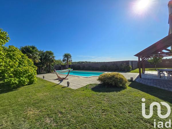 Maison à vendre 8 pièces 238 m² Saint-Pierre-du-Perray