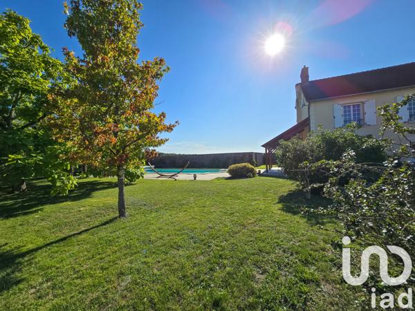 Maison à vendre 8 pièces 238 m² Saint-Pierre-du-Perray