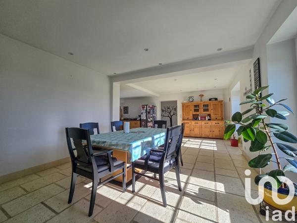 Maison à vendre 8 pièces 238 m² Saint-Pierre-du-Perray