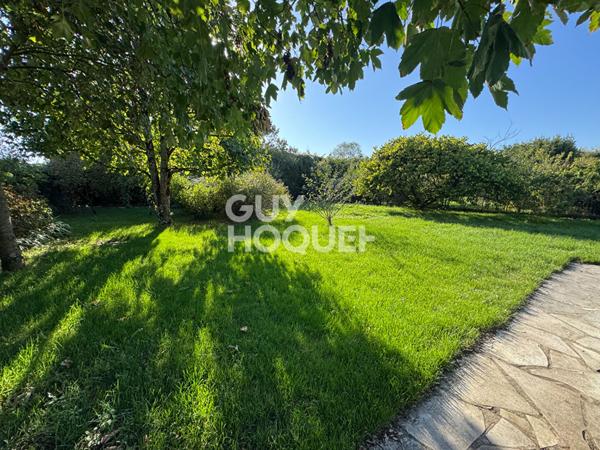 À 9 km de La Rochelle - Magnifique longère en pierre sur une parcelle de 2178m².