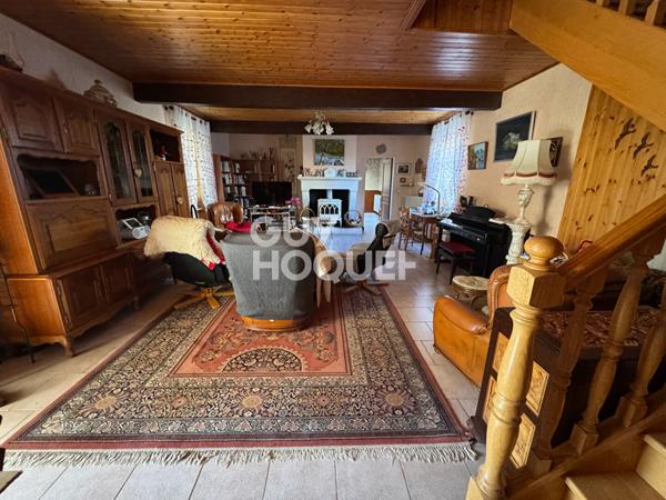 À 9 km de La Rochelle - Magnifique longère en pierre sur une parcelle de 2178m².