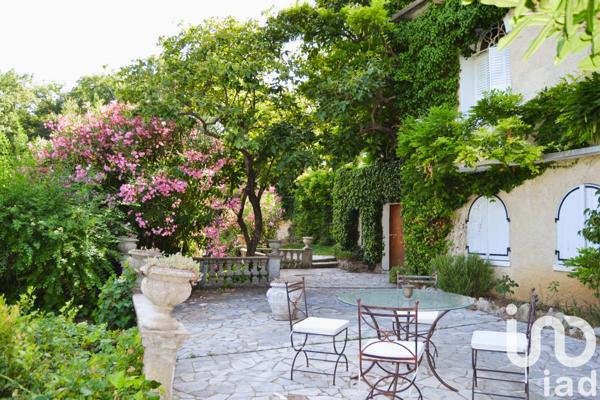 Maison à vendre 10 pièces 240 m² Montauroux