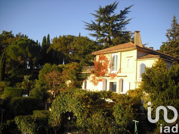 Maison à vendre 10 pièces 240 m² Montauroux