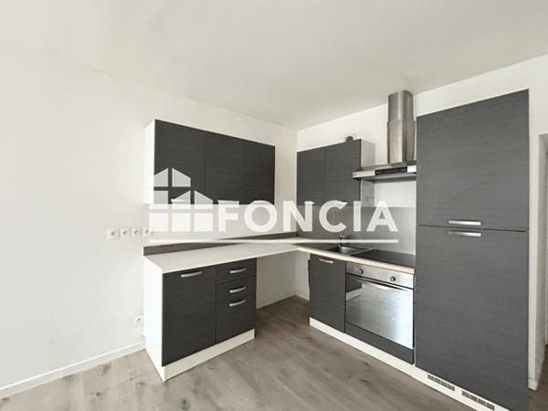 Location Appartement 2 pièces 41.46 m² - 2 RUE DU VERGER Cholet 49300