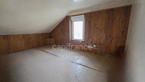 Appartement 2 pièces à rénover TANINGES (74)