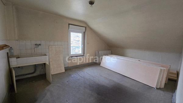 Appartement 2 pièces à rénover TANINGES (74)