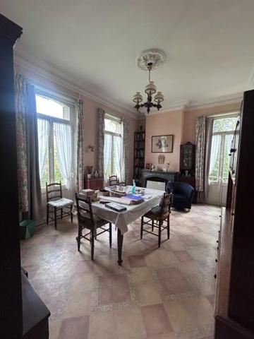 Maison de maître à vendre à Péronne dans la Somme (80200), ref : P0171