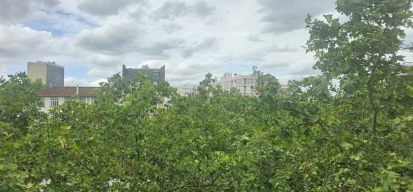 Appartement
         1 pièce
        - 28 m² 266 000 € *
