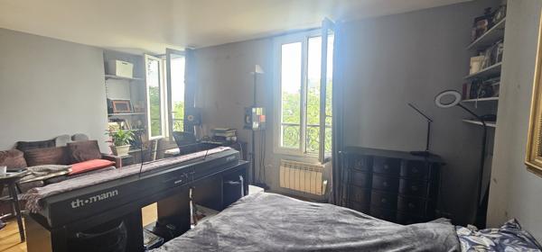 Appartement
         1 pièce
        - 28 m² 266 000 € *