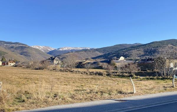 Terrain à bâtir viabilisé en secteur résidentiel