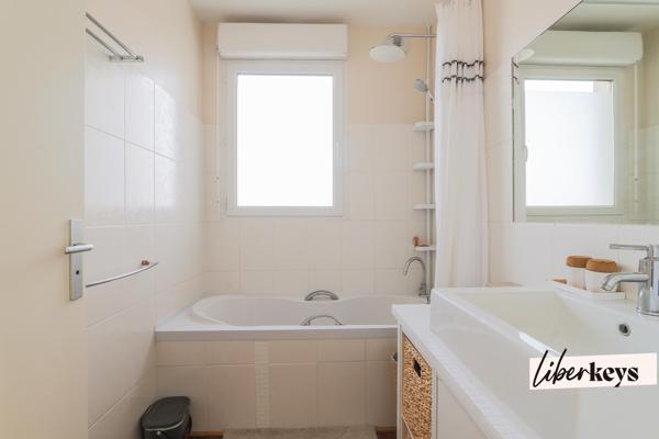 T4 de 105 m² - DERNIER ETAGE – TERRASSE DE 160 m² – FAUBOURG DE ROUBAIX / LILLE EUROPE