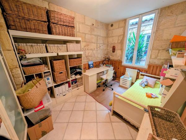 Maison à BORDEAUX, 33300 - 7 pièces 155m²