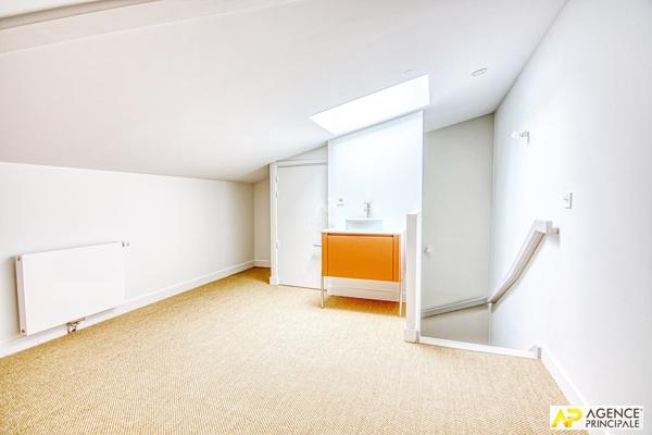 Versailles Notre-Dae Maison 3/4 pièces 87.5 m² au sol avec cour arborée €895 000 ** - Référence 27514