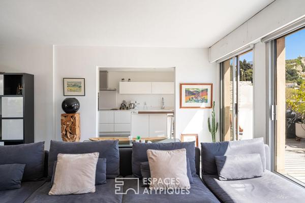 Dernier étage – Marseille 7ème – Vue Mer et Notre Dame de la Garde