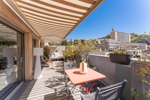 Dernier étage – Marseille 7ème – Vue Mer et Notre Dame de la Garde