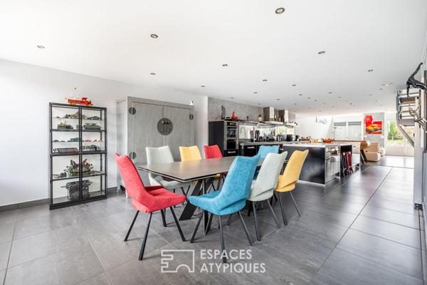 Loft de caractère avec terrasses et piscine dans une ancienne usine