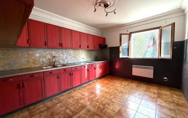 Appartement à vendre    3 pièces • 79 m2 Furiani