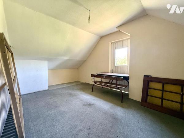 Au calme d'un hameau maison à rénover à fort potentiel !