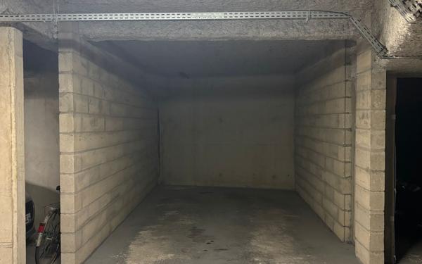Stationnement à vendre    15,39 m2 Nogent-sur-Marne