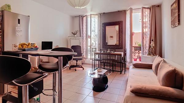 IMMEUBLE - 4 APPARTS DE TYPE 2 LOUES