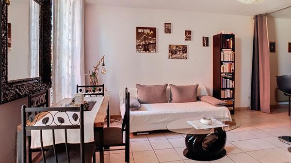 IMMEUBLE - 4 APPARTS DE TYPE 2 LOUES