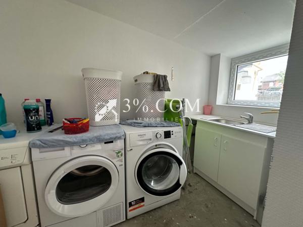 Maison
                                                                                                                                                                                                                                                                                                                        6 pièce(s)                                                                                                                                                                                                          3 chambre(s)                                                                                                                                                                                                          88  m²