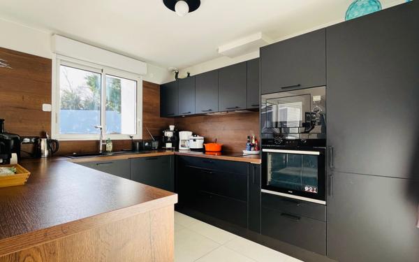 Maison à vendre    5 pièces • 165 m2 La Rochelle