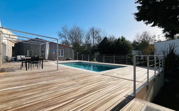 Maison à vendre    5 pièces • 165 m2 La Rochelle