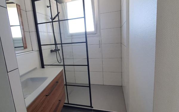 Appartement à louer    3 pièces • 94 m2 Pau