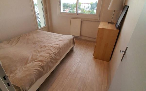 Appartement à louer    3 pièces • 94 m2 Pau