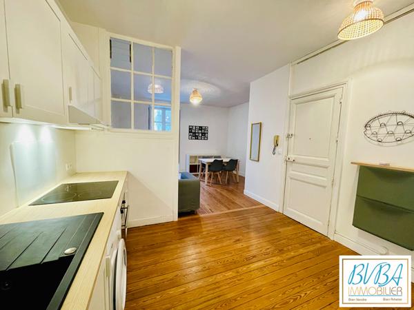 À VENDRE - T2 lumineux et traversant - Quartier Saint-Pasquier-Bellamy , Nantes À VENDRE - T2 lumineux et traversant - Quartier Saint-Pasquier-Bellamy , Nantes
