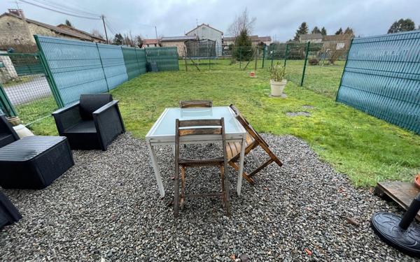 Maison à louer    3 pièces • 74 m2 Bonnac-la-Côte