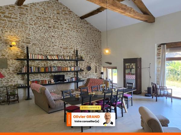 MAISON EN PIERRE RENOVEE 7P + JARDIN - ENVIRONNEMENT CAMPAGNE - PROCHE MONTS DE BLOND