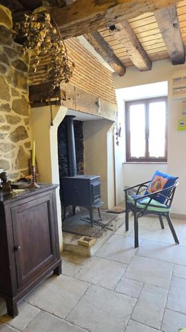 MAISON EN PIERRE RENOVEE 7P + JARDIN - ENVIRONNEMENT CAMPAGNE - PROCHE MONTS DE BLOND