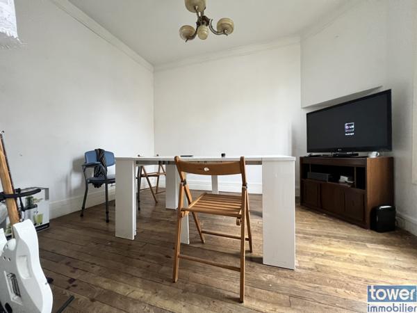 Maison
                                                                                                                                                                                                                                                                                                                        5 pièce(s)                                                                                                                                                                                                          3 chambre(s)                                                                                                                                                                                                          98  m²