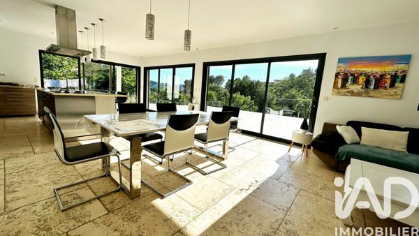 Maison à vendre 7 pièces 330 m² Gémenos