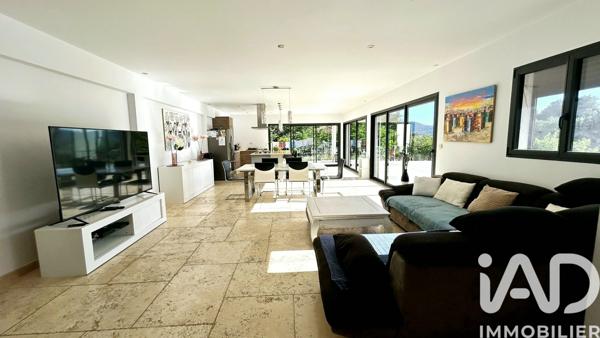 Maison à vendre 7 pièces 330 m² Gémenos