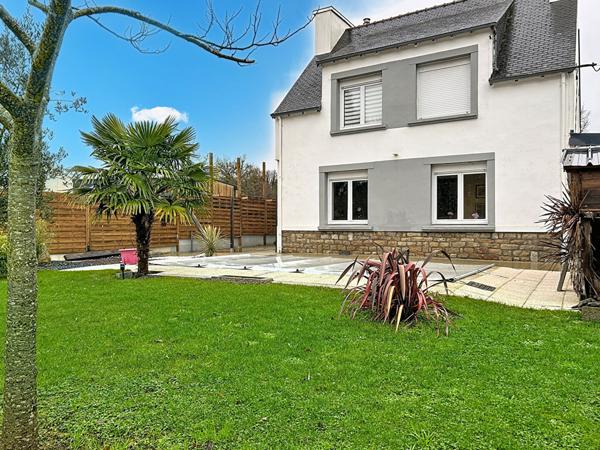 Maison Trégourez, 2 chambres possibilité de troisième, piscine chauffée, garage et atelier