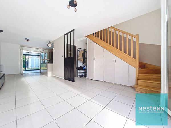 Maison en très bon état général avec 3 chambres et un jardin à Montereau Fault Yonne